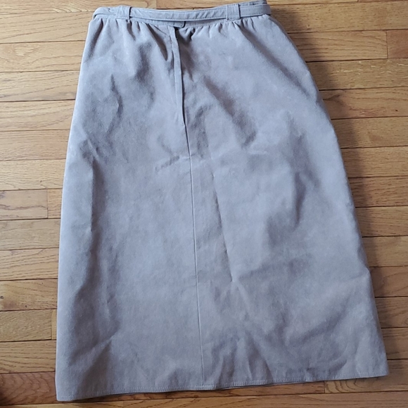 Midi fashion skirt - Picture 4 of 4